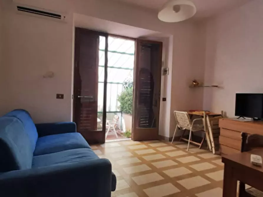 Immagine 5 di Appartamento in vendita  in angolo via di Villa Adele a Anzio