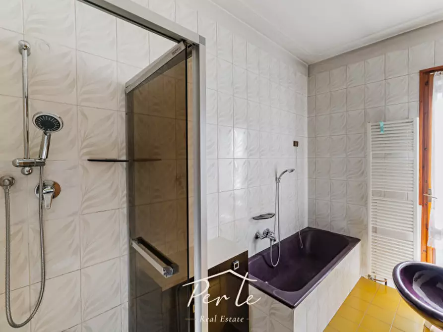 Immagine 12 di Appartamento in vendita  in piazza cornelio 5 a Ostiglia