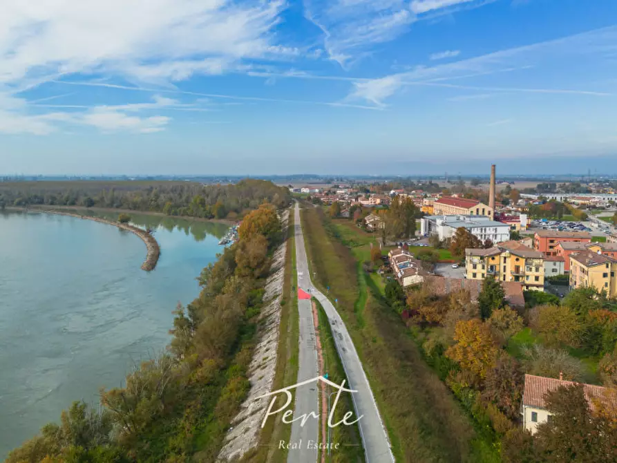 Immagine 23 di Appartamento in vendita  in piazza cornelio 5 a Ostiglia