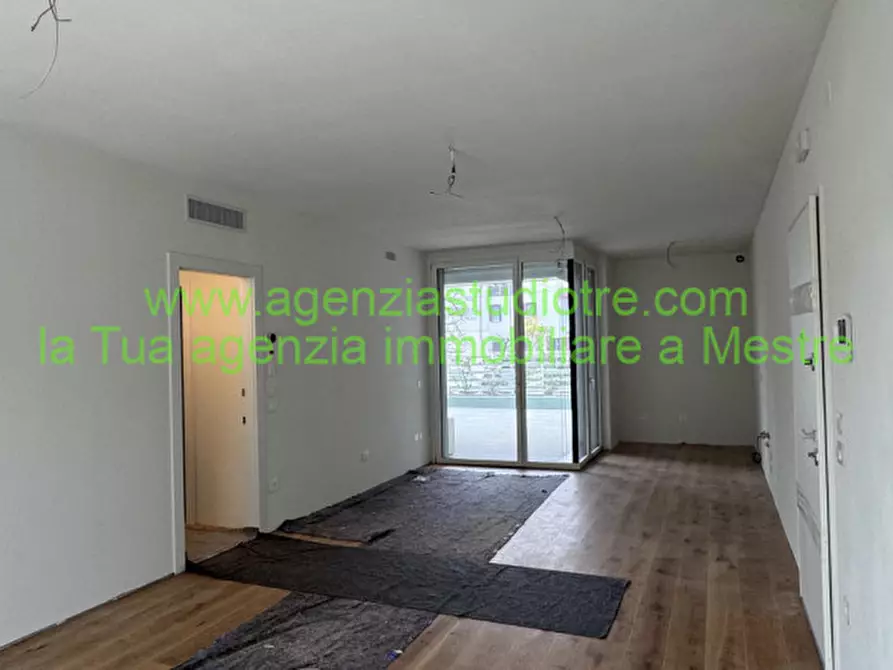 Immagine 2 di Appartamento in vendita  in via castellana 18 a Venezia