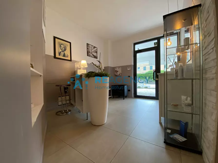 Immagine 6 di Attività commerciale in vendita  in Viale Italia a Creazzo