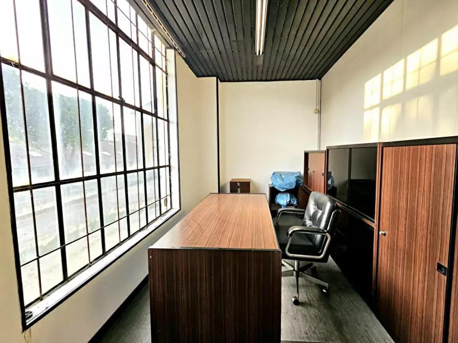 Immagine 5 di Magazzino in vendita  in VIA PIETRO APOSTOLI a Este