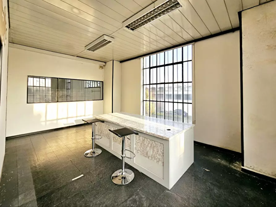 Immagine 6 di Magazzino in vendita  in VIA PIETRO APOSTOLI a Este