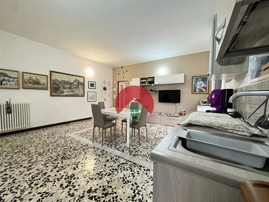 Immagine 3 di Appartamento in vendita  in Via Santo Stefano a Matera