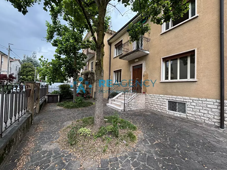 Immagine 1 di Appartamento in vendita  in Via Milazzo a Vicenza