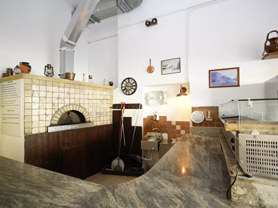 Immagine 14 di Attività commerciale in vendita  in Via Unità d'Italia a Gallipoli