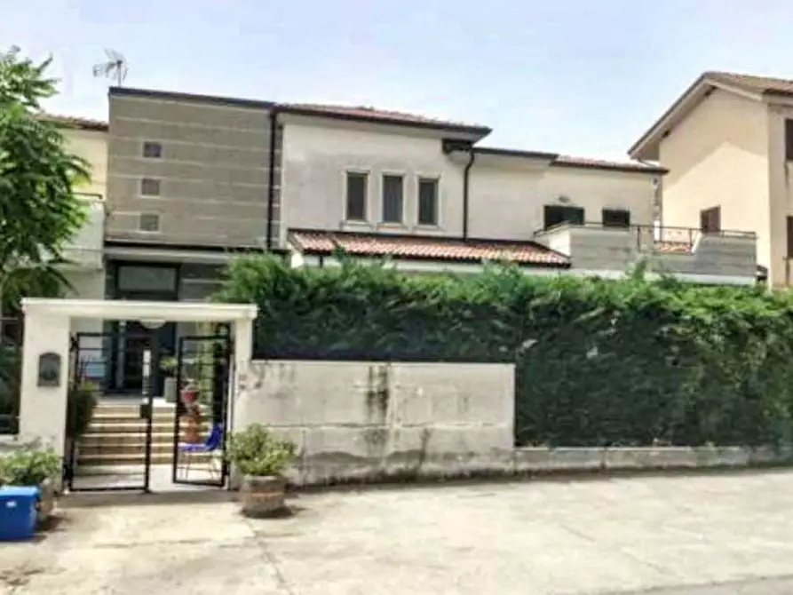 Immagine 1 di Palazzo in vendita  in Via Barricelle, 85050 Barricelle PZ, Italia a Marsicovetere