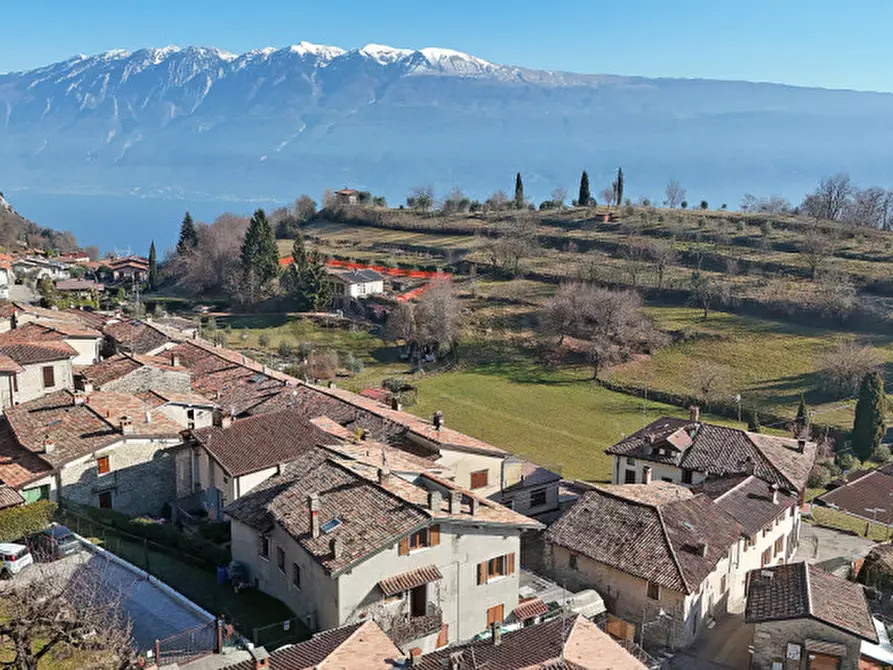 Immagine 2 di Appartamento in vendita  in Via Sasso a Gargnano
