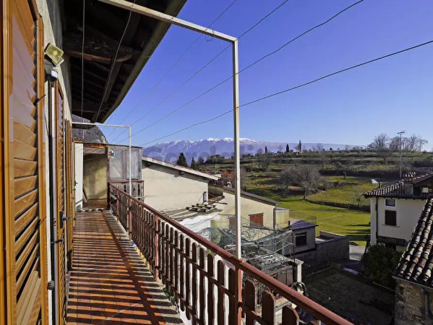 Immagine 4 di Appartamento in vendita  in Via Sasso a Gargnano