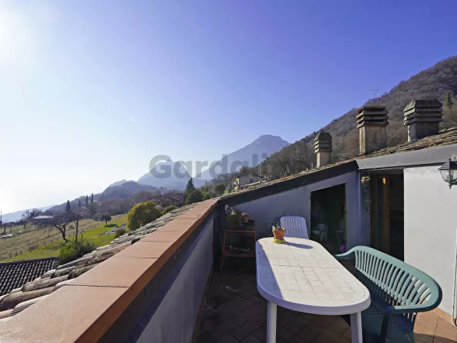 Immagine 5 di Appartamento in vendita  in Via Sasso a Gargnano