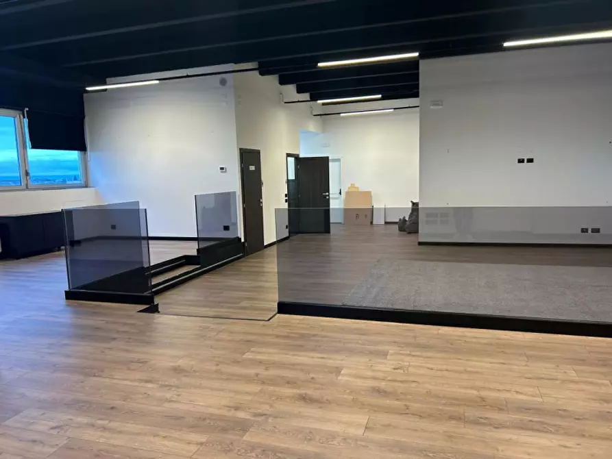 Immagine 15 di Ufficio in affitto  in Via Sebastiano Venier a Marcon