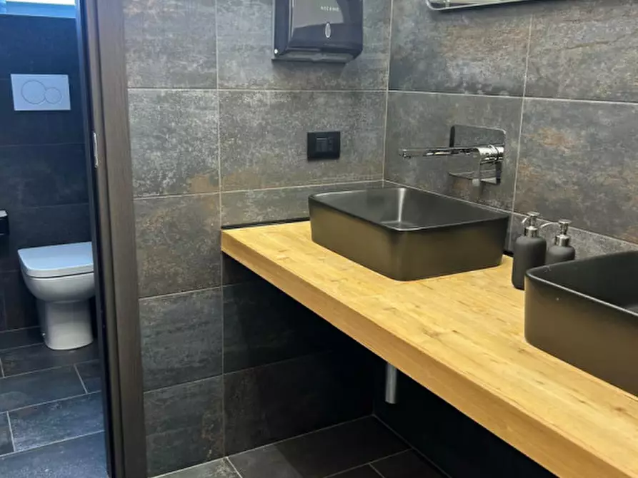 Immagine 18 di Ufficio in affitto  in Via Sebastiano Venier a Marcon