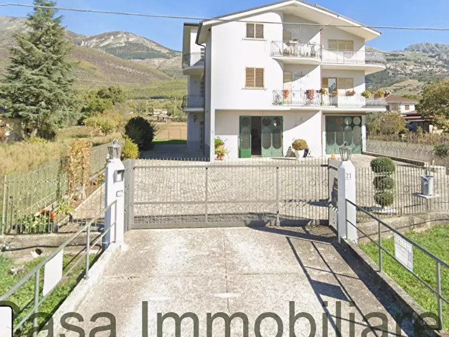 Immagine 4 di Casa indipendente in vendita  in Via III traversa Molinara a Marsicovetere