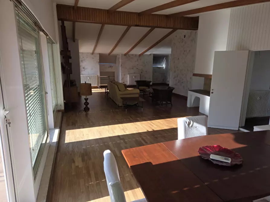 Immagine 14 di Attico in affitto  in via saragozza a Bologna