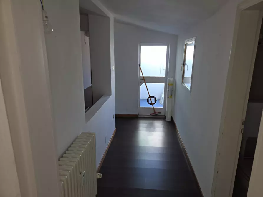 Immagine 19 di Attico in affitto  in via saragozza a Bologna
