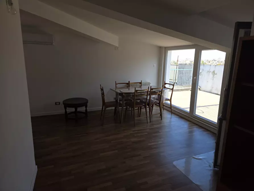 Immagine 23 di Attico in affitto  in via saragozza a Bologna