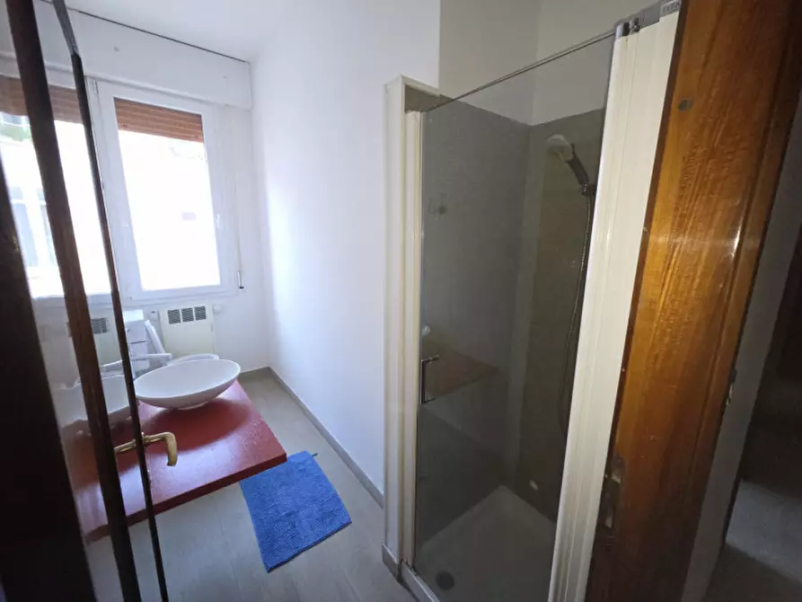 Immagine 35 di Attico in affitto  in via saragozza a Bologna