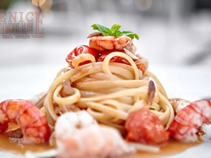 Immagine 3 di Attività commerciale in vendita  a Jesolo