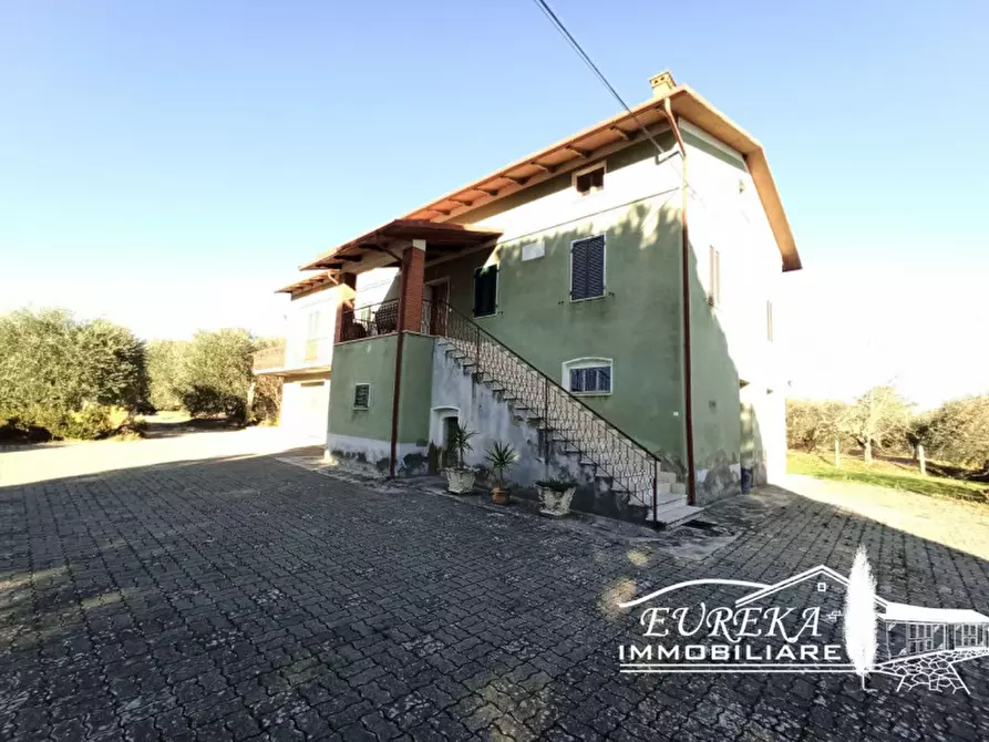 Immagine 2 di Casa indipendente in vendita  in Via Soccorso a Castiglione Del Lago