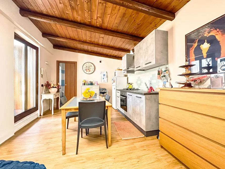 Immagine 11 di Villa in vendita  in Via Rovasenda, 139 a Gattinara