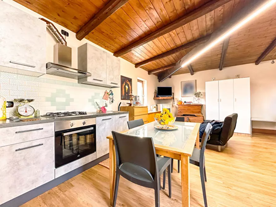 Immagine 12 di Villa in vendita  in Via Rovasenda, 139 a Gattinara