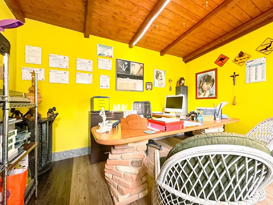 Immagine 18 di Villa in vendita  in Via Rovasenda, 139 a Gattinara