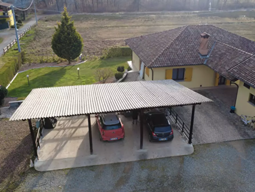 Immagine 29 di Villa in vendita  in Via Rovasenda, 139 a Gattinara