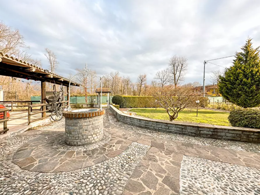 Immagine 31 di Villa in vendita  in Via Rovasenda, 139 a Gattinara