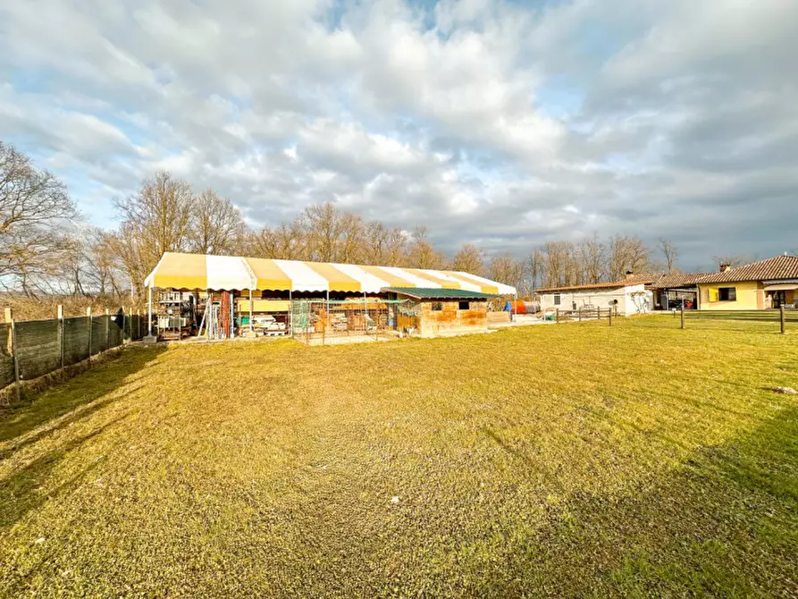 Immagine 38 di Villa in vendita  in Via Rovasenda, 139 a Gattinara