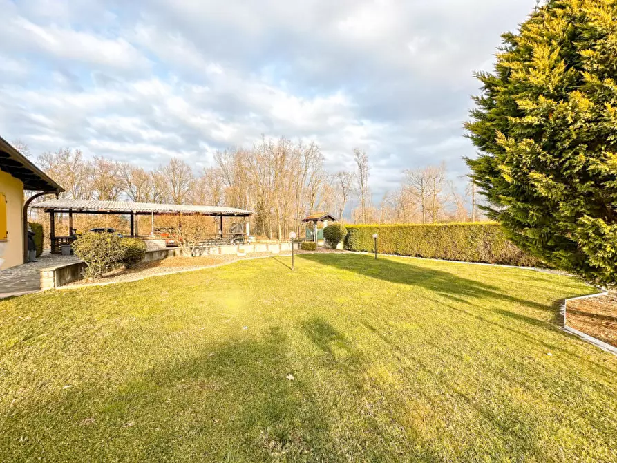 Immagine 44 di Villa in vendita  in Via Rovasenda, 139 a Gattinara