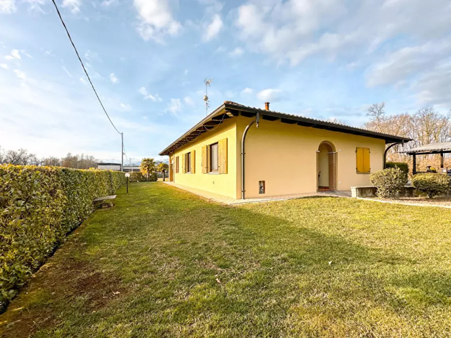 Immagine 46 di Villa in vendita  in Via Rovasenda, 139 a Gattinara