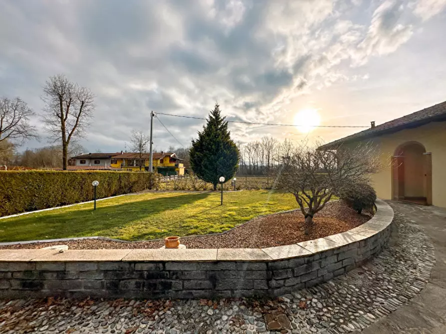 Immagine 47 di Villa in vendita  in Via Rovasenda, 139 a Gattinara