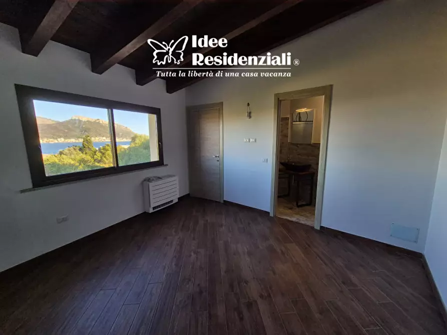 Immagine 11 di Villetta a schiera in vendita  a Golfo Aranci