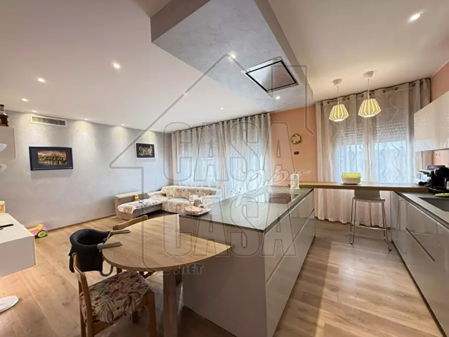 Immagine 3 di Casa bifamiliare in vendita  in Via Montegrotto a Montegrotto Terme