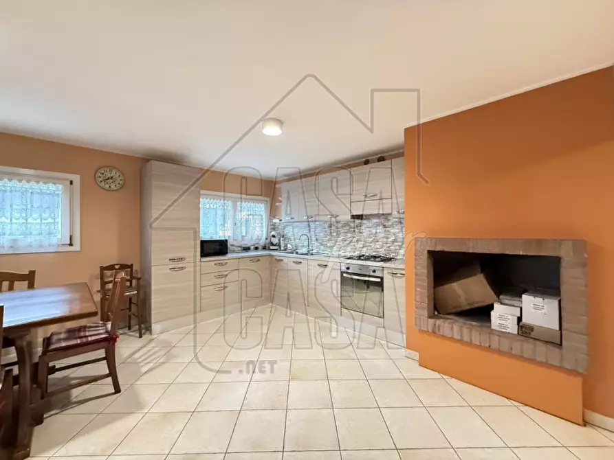 Immagine 37 di Casa bifamiliare in vendita  in Via Montegrotto a Montegrotto Terme