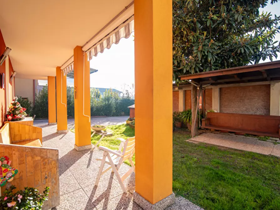 Immagine 2 di Casa bifamiliare in vendita  in Via Giosuè Borsi a Abano Terme