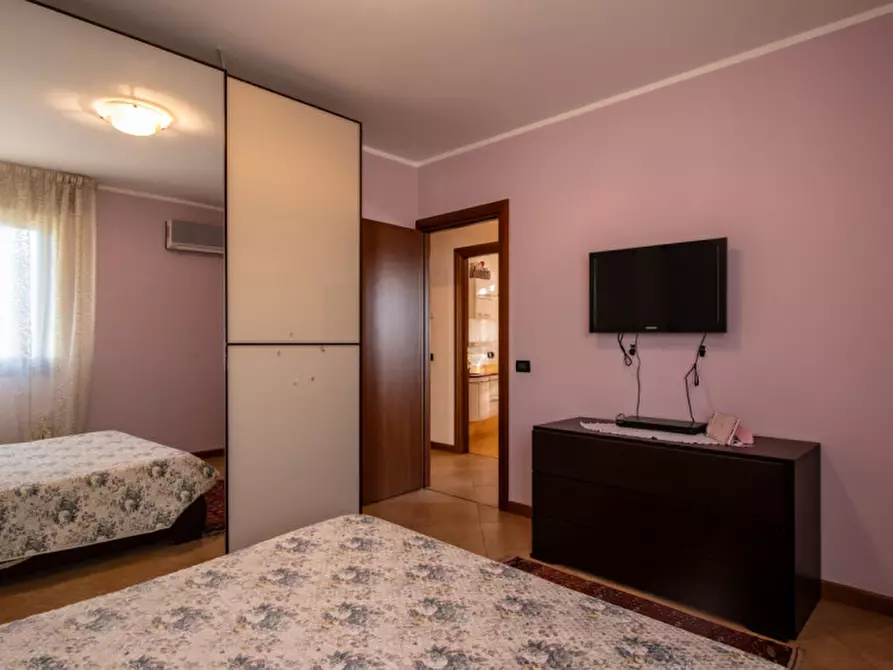 Immagine 31 di Casa bifamiliare in vendita  in Via Giosuè Borsi a Abano Terme