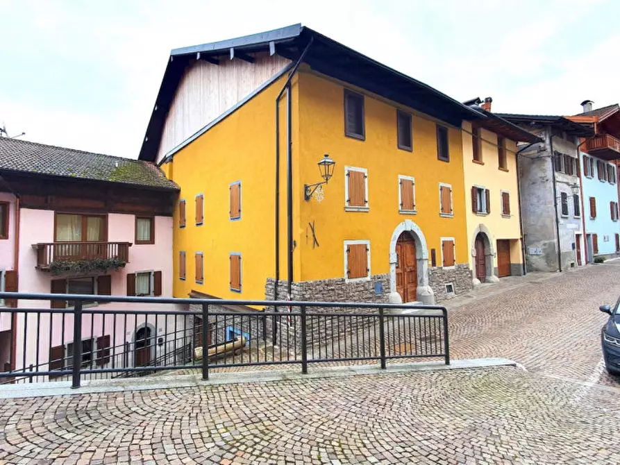 Immagine 1 di Casa indipendente in vendita  in Via Giovanni Prati a Castel Condino