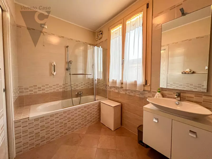 Immagine 25 di Casa quadrifamiliare in vendita  in via della pace a Piove Di Sacco