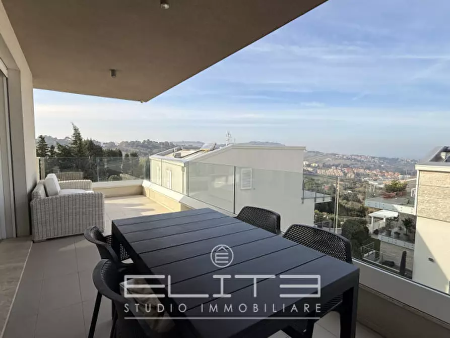 Immagine 1 di Appartamento in vendita  a Ancona