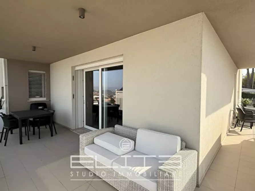 Immagine 2 di Appartamento in vendita  a Ancona