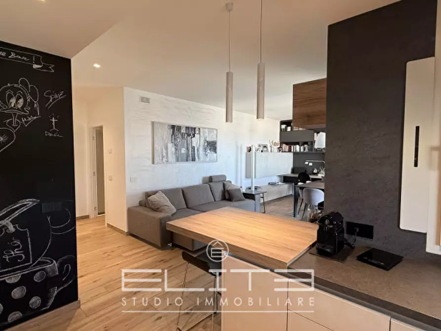 Immagine 5 di Appartamento in vendita  a Ancona