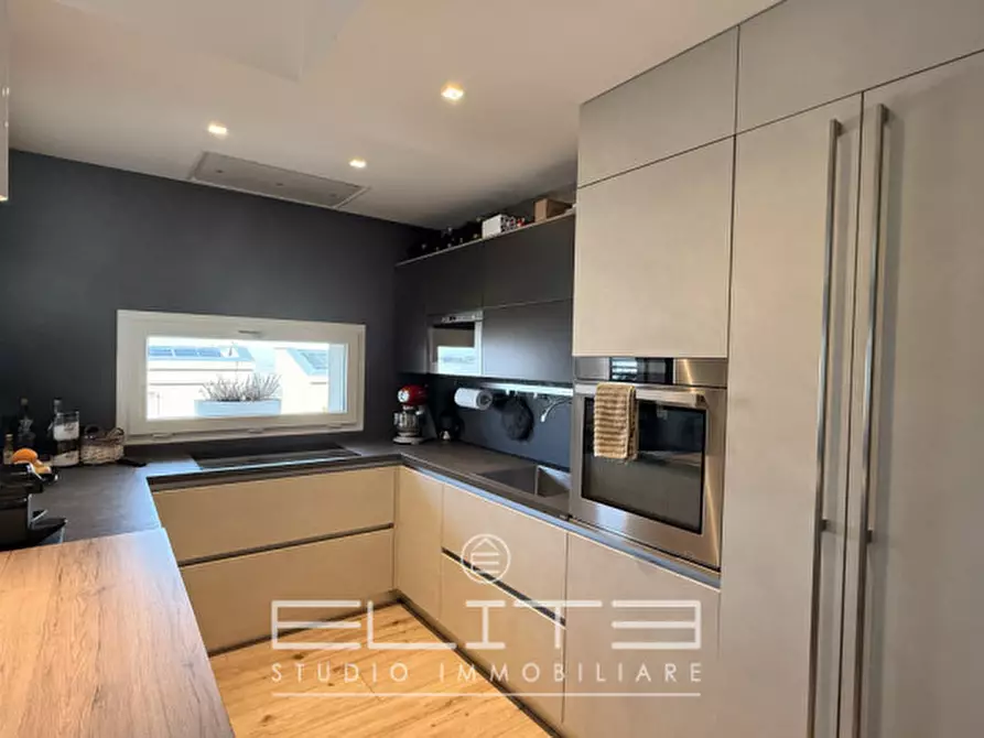 Immagine 6 di Appartamento in vendita  a Ancona