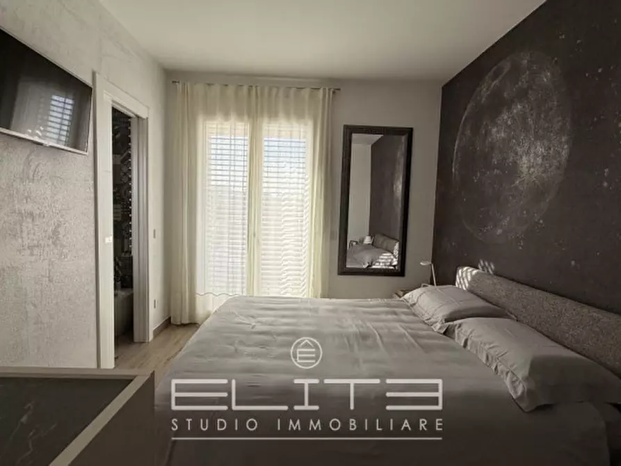 Immagine 8 di Appartamento in vendita  a Ancona