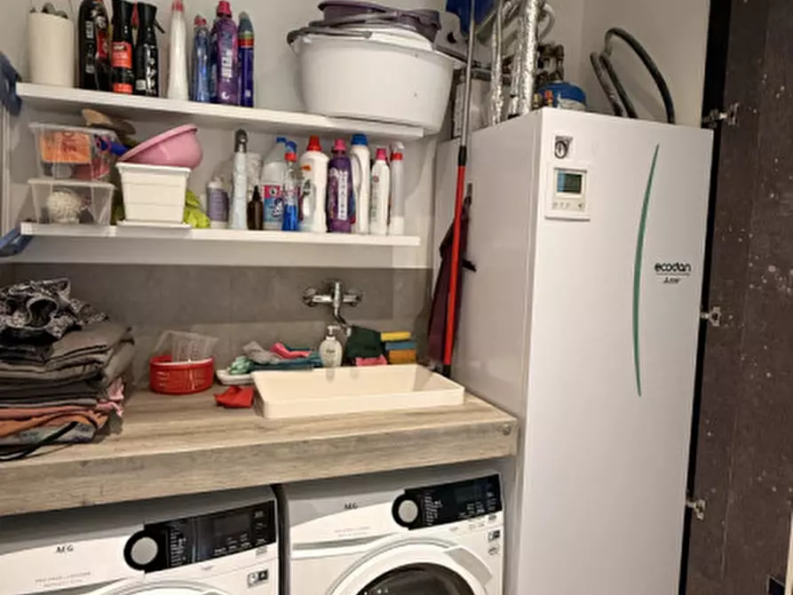 Immagine 19 di Appartamento in vendita  a Ancona