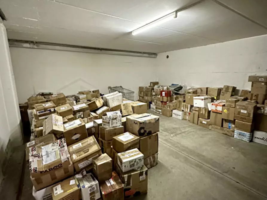 Immagine 12 di Negozio in vendita  in Vicolo Vittorio Bachelet a Limena