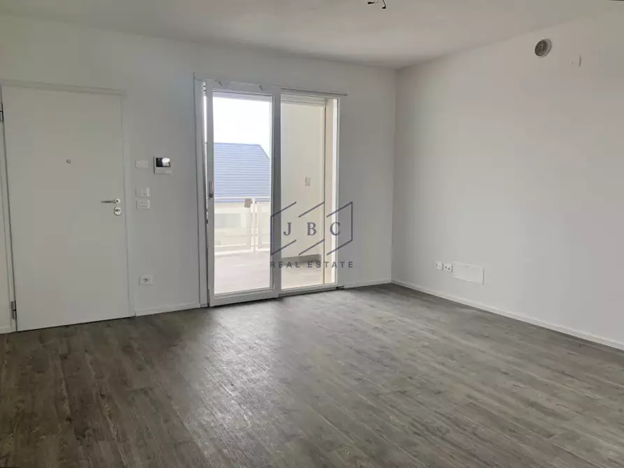 Immagine 9 di Appartamento in vendita  in Via Cesare Pavese 1 a Jesolo