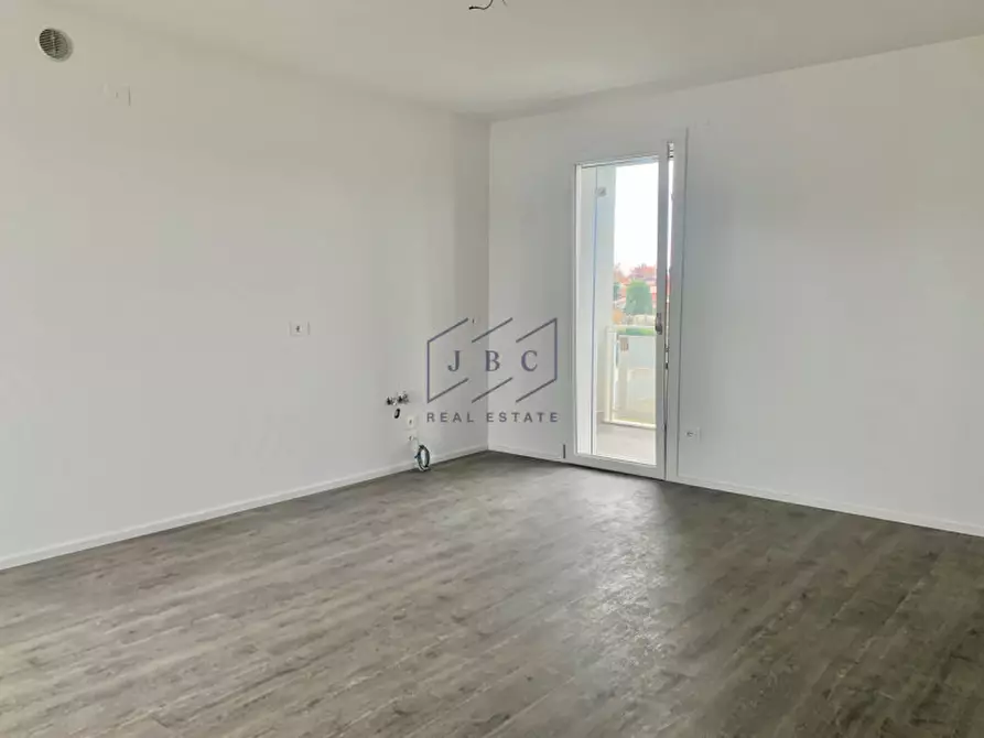 Immagine 10 di Appartamento in vendita  in Via Cesare Pavese 1 a Jesolo