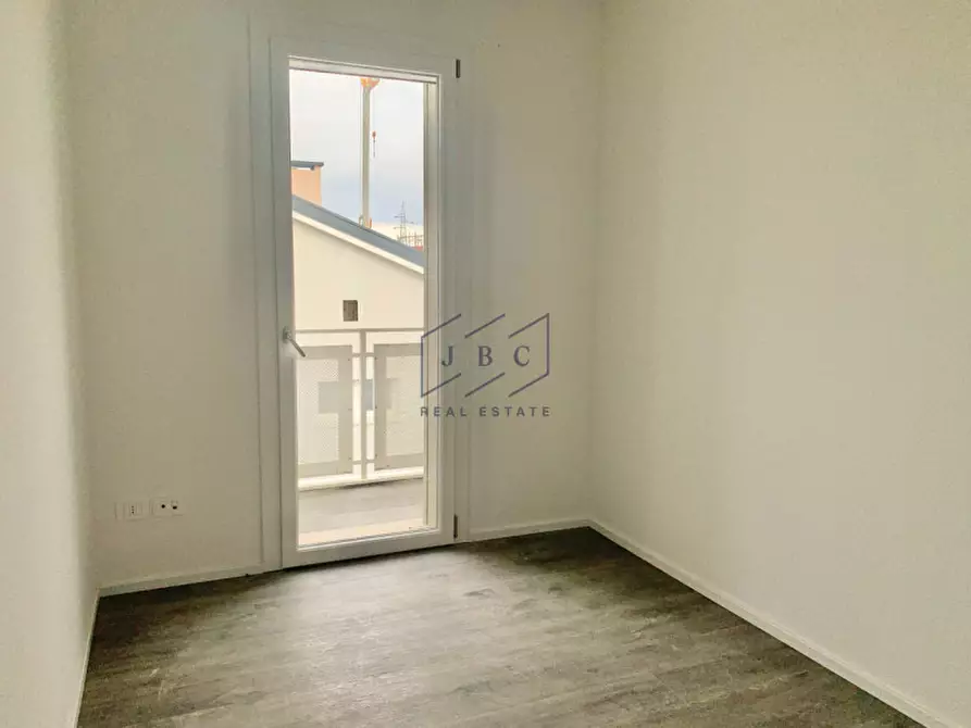 Immagine 21 di Appartamento in vendita  in Via Cesare Pavese 1 a Jesolo