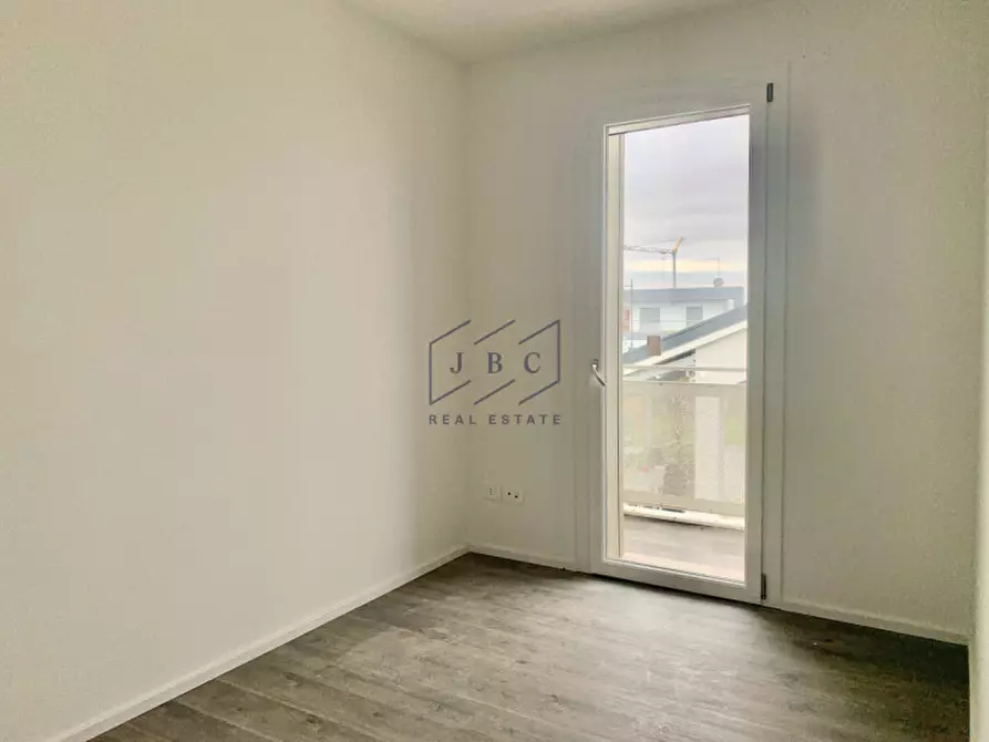 Immagine 23 di Appartamento in vendita  in Via Cesare Pavese 1 a Jesolo